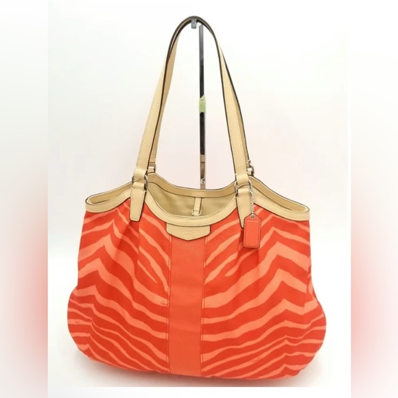 COACH  orange animal print canvas with leather   Shoulder bag - Picture 1 of 14